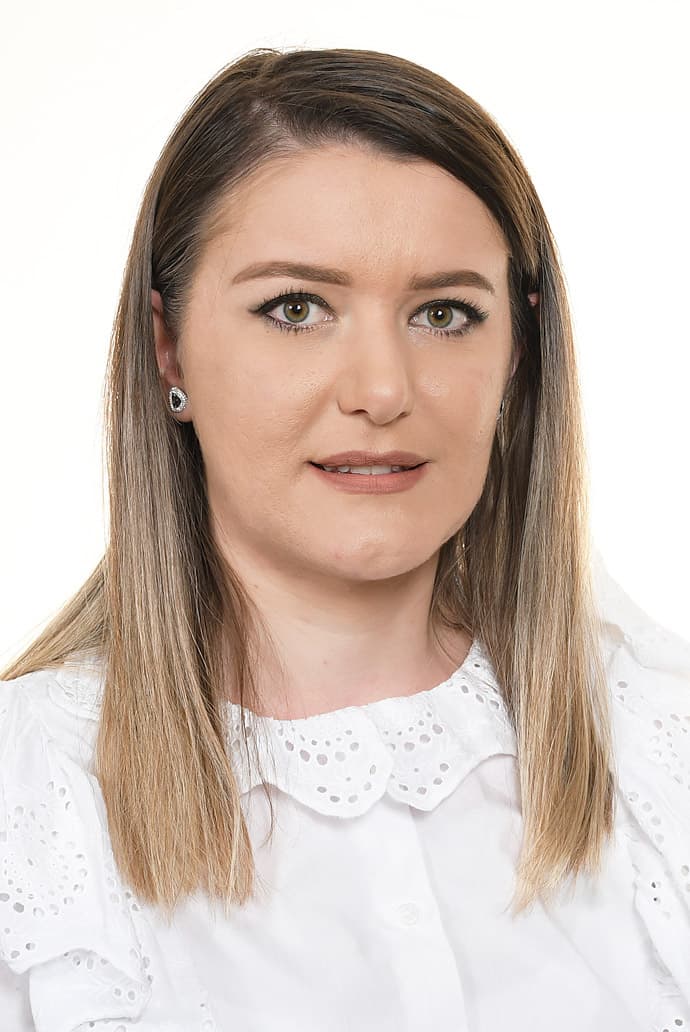 Staf Image - Bardha Buleshkaj