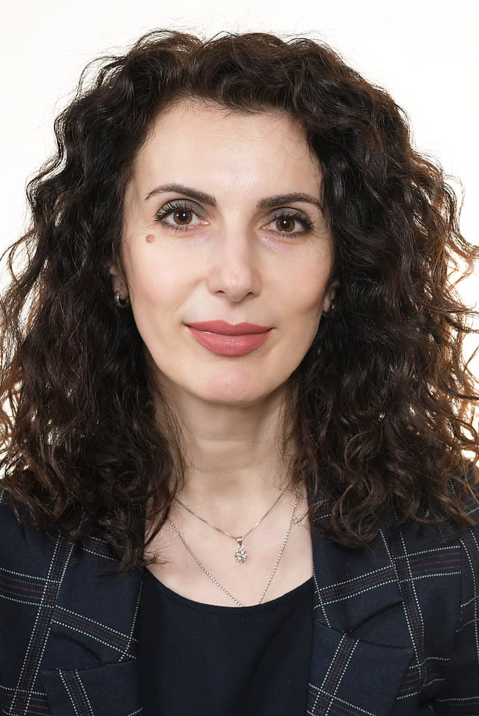 Staf Image - Donika Idrizaj